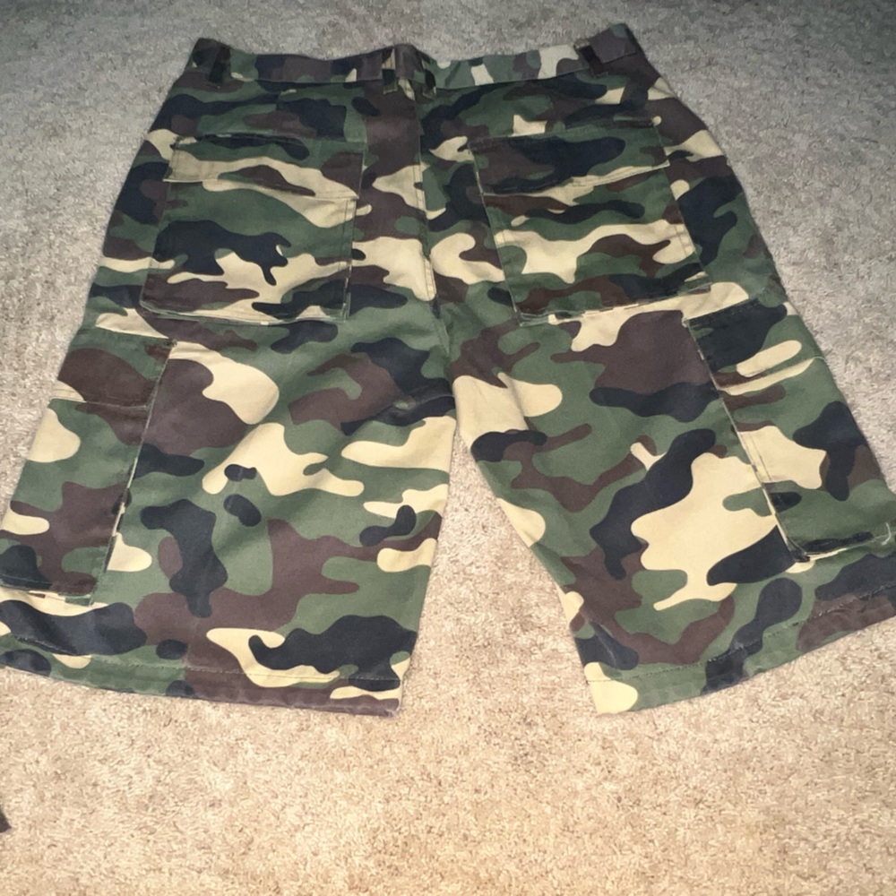 Army camo cargo shorts
